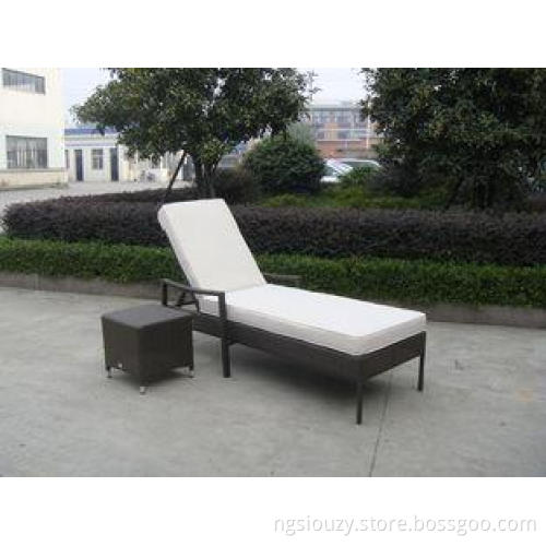 Indoor / Outdoor Rattan Wicker Sunlounger , Beach Lounge Ch